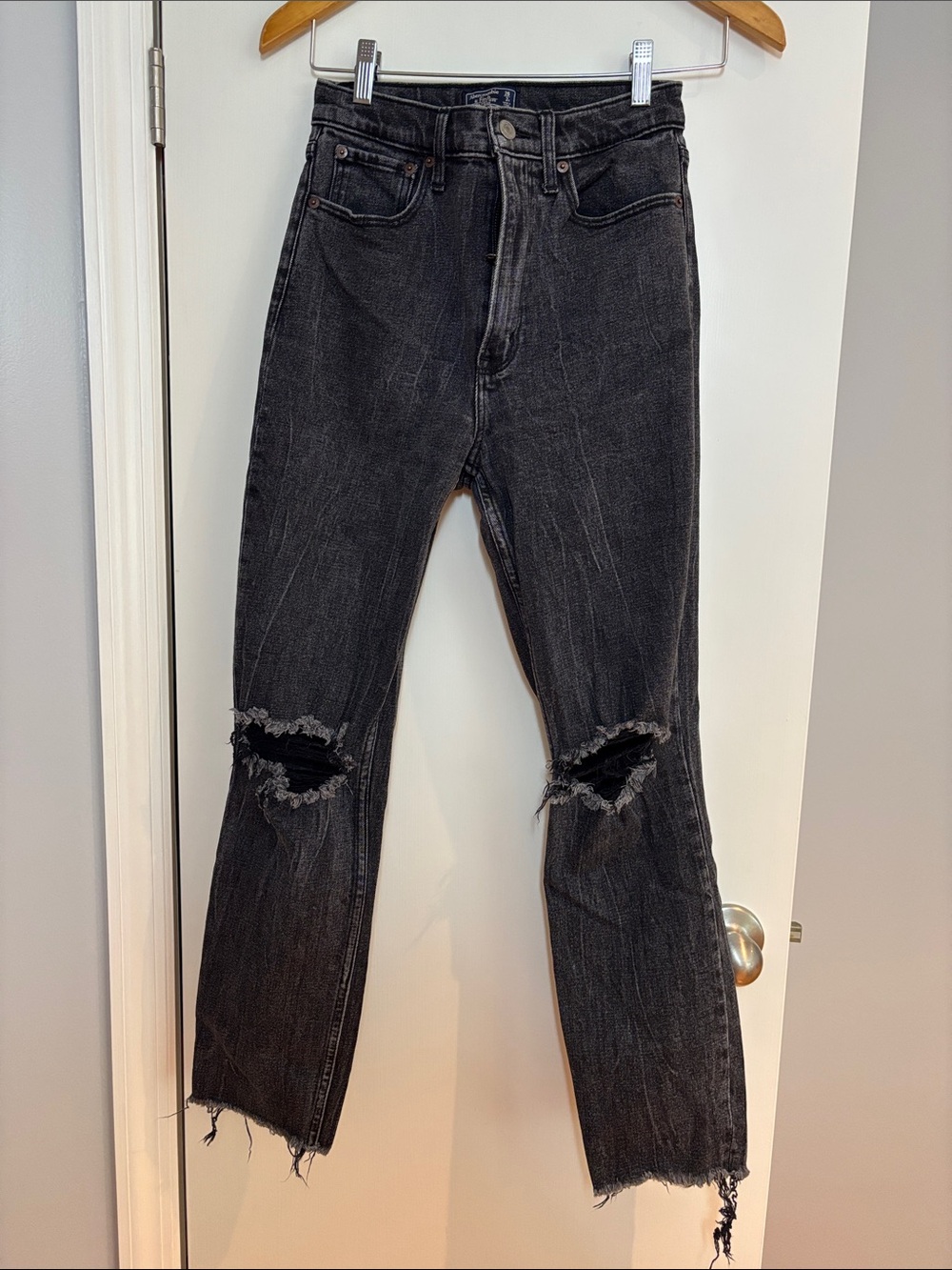 Abercrombie & Fitch Black Distressed Straight-Leg Jeans